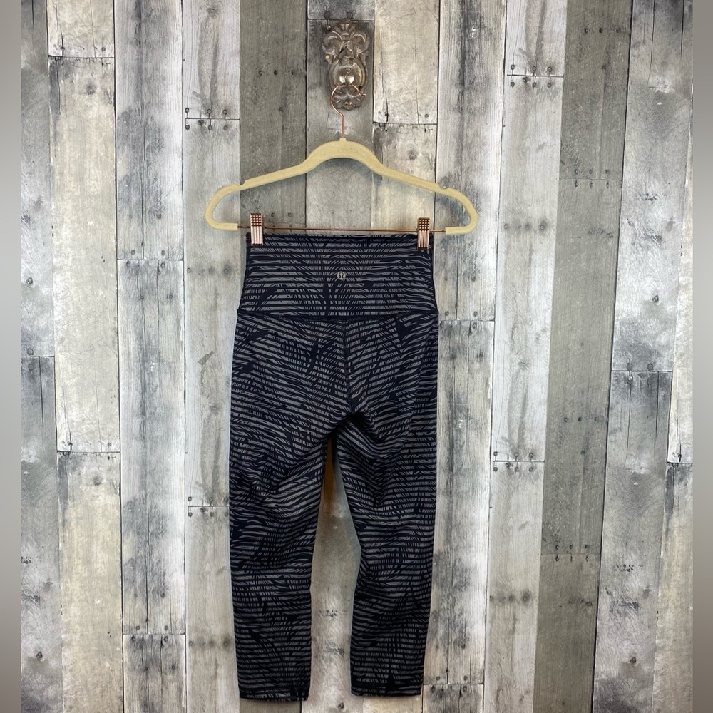 Lululemon Wunder Under Pant *Full-On Luon in Stripe Play Slate Black Size 4. - Picture 4 of 15